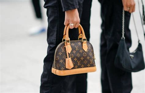 louis vuitton purse price range|louis vuitton cheapest item.